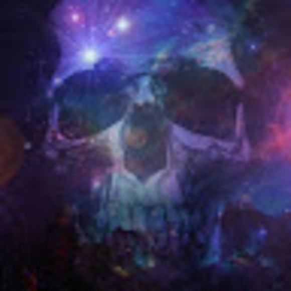 Meet your Posher, Jenn - Picture 1 of 1